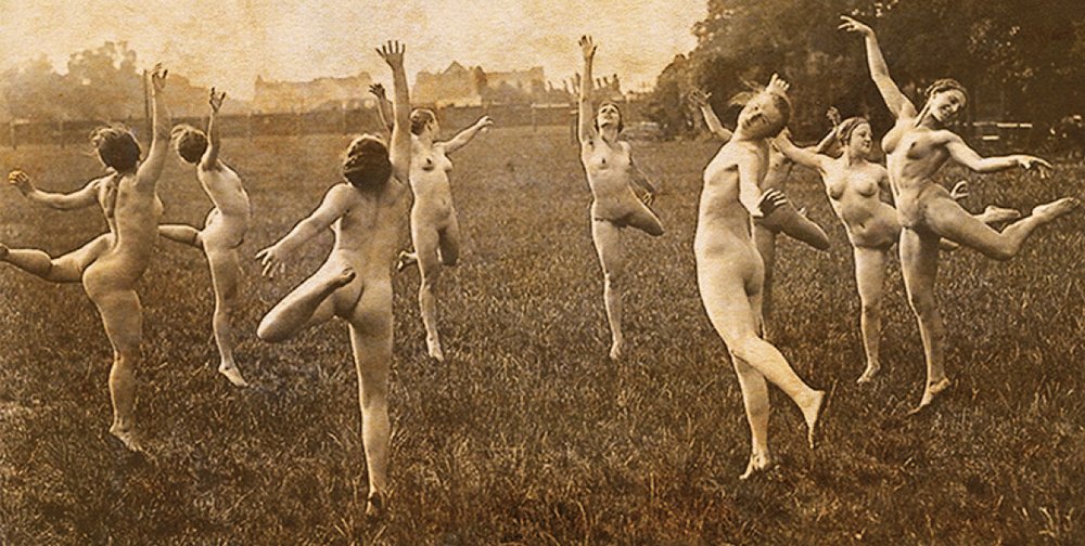 nude dancing naturists
